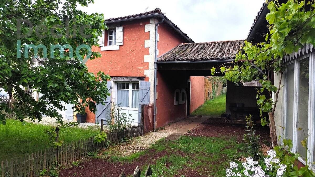 Maison à LA ROCHEFOUCAULD