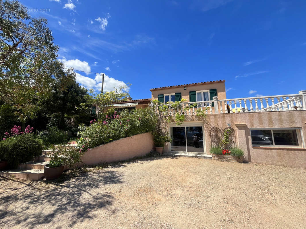 Maison à SAINT-MAXIMIN-LA-SAINTE-BAUME