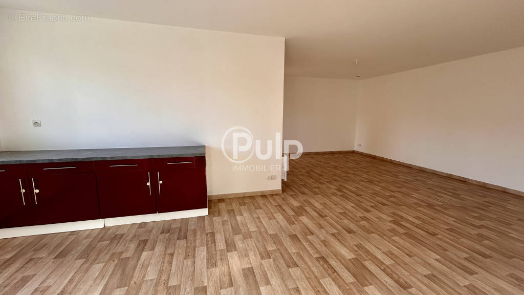 Appartement à COURRIERES