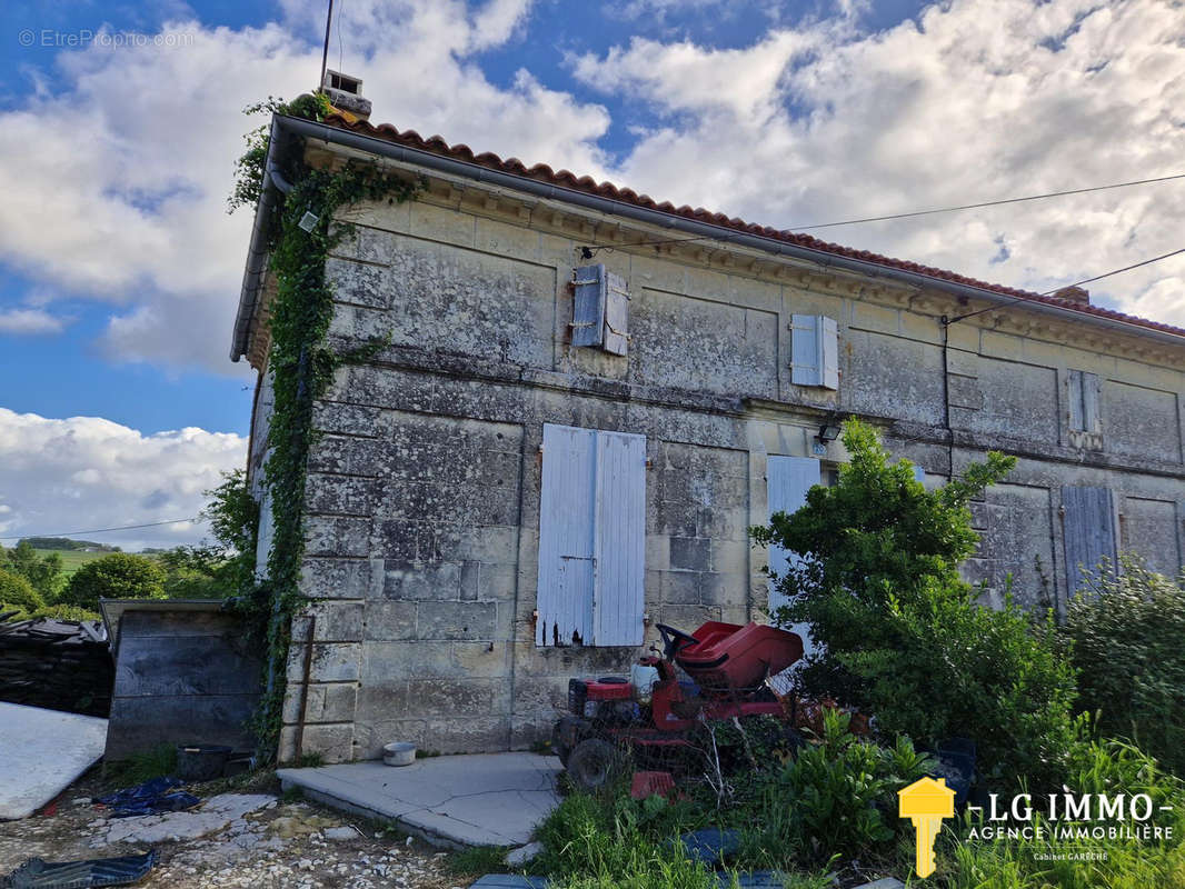 Maison à SAINTE-RAMEE