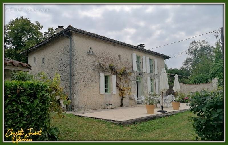 Maison à CHALAIS