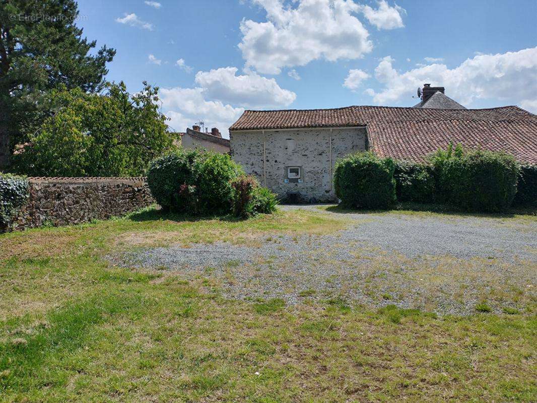 Maison à MOUILLERON-EN-PAREDS