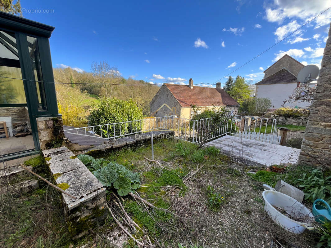 Maison à L&#039;ISLE-SUR-SEREIN