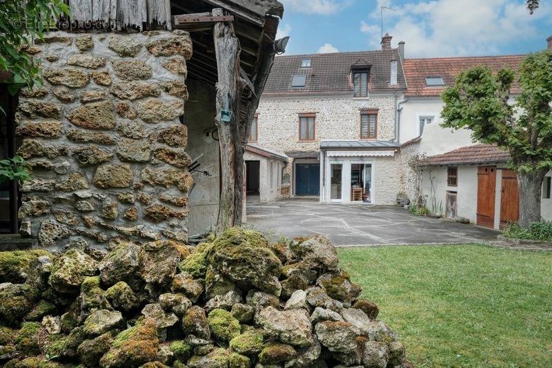 Maison à JOUARS-PONTCHARTRAIN