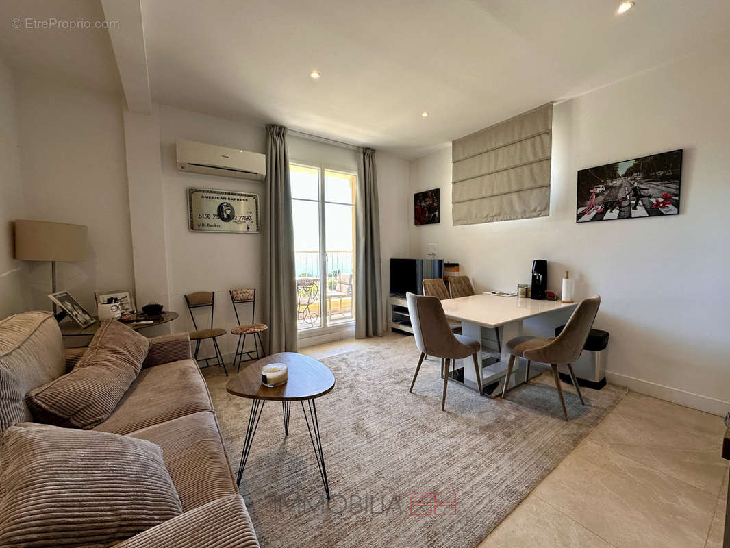 Appartement à EZE