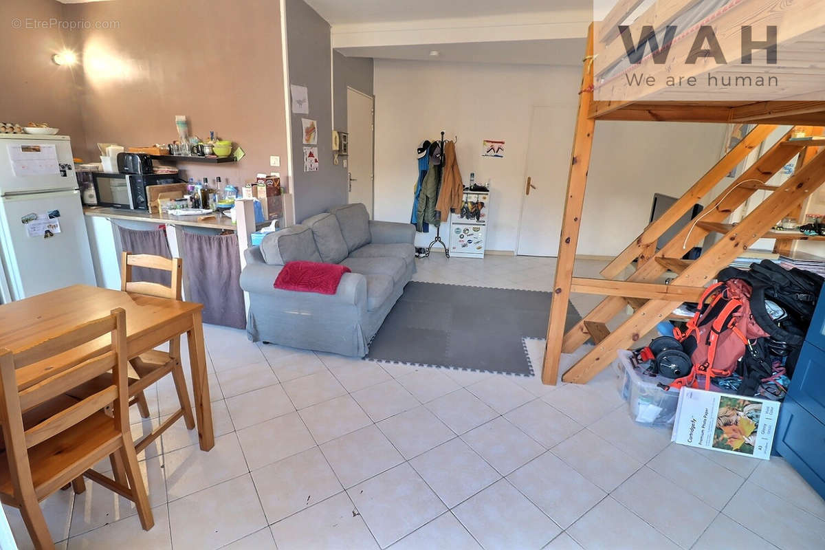 Appartement à CEYRAS