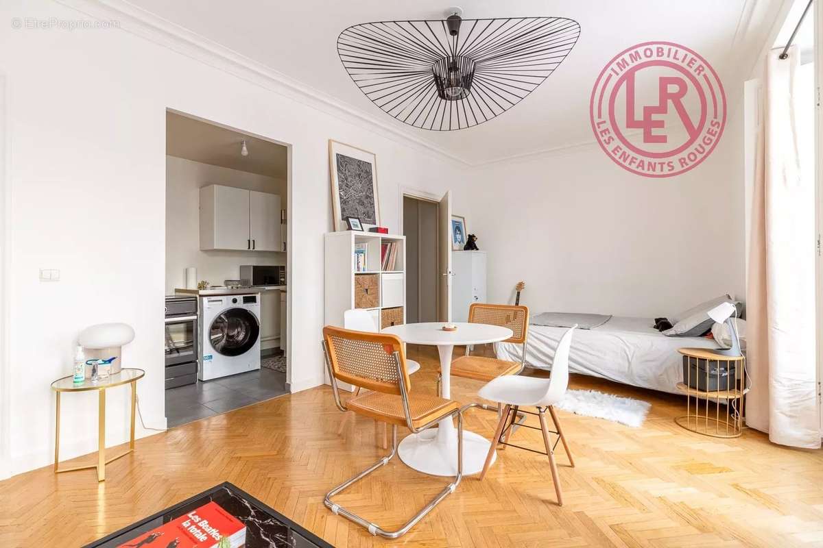 Appartement à PARIS-3E