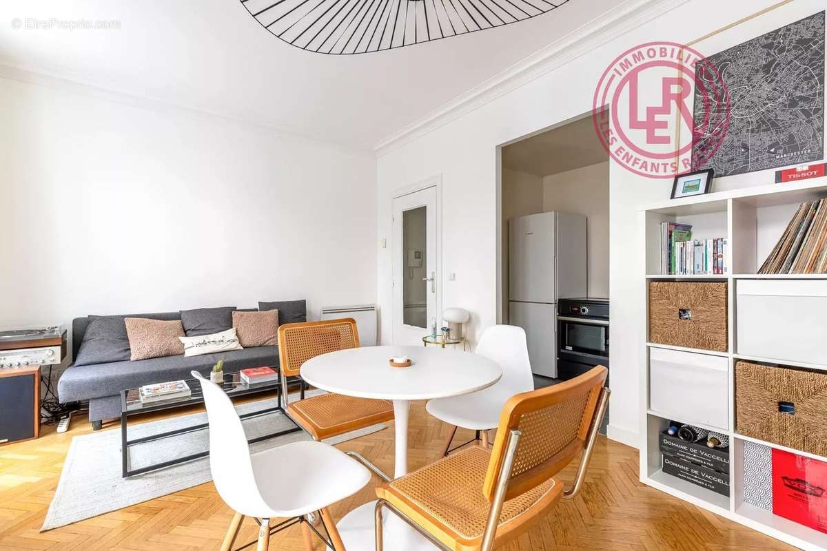 Appartement à PARIS-3E