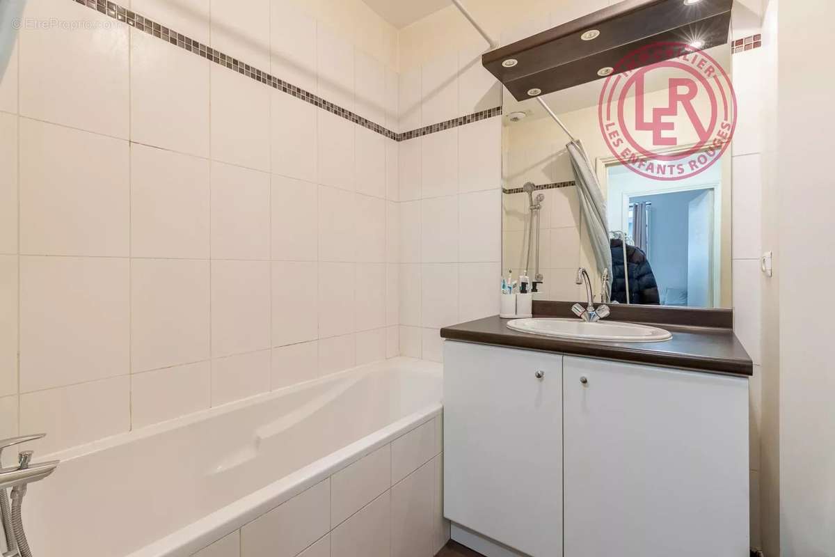 Appartement à PARIS-3E