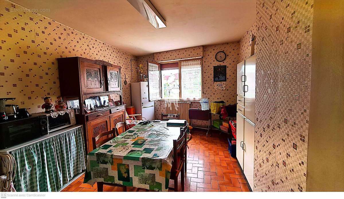 Appartement à DAMPIERRE-SUR-SALON