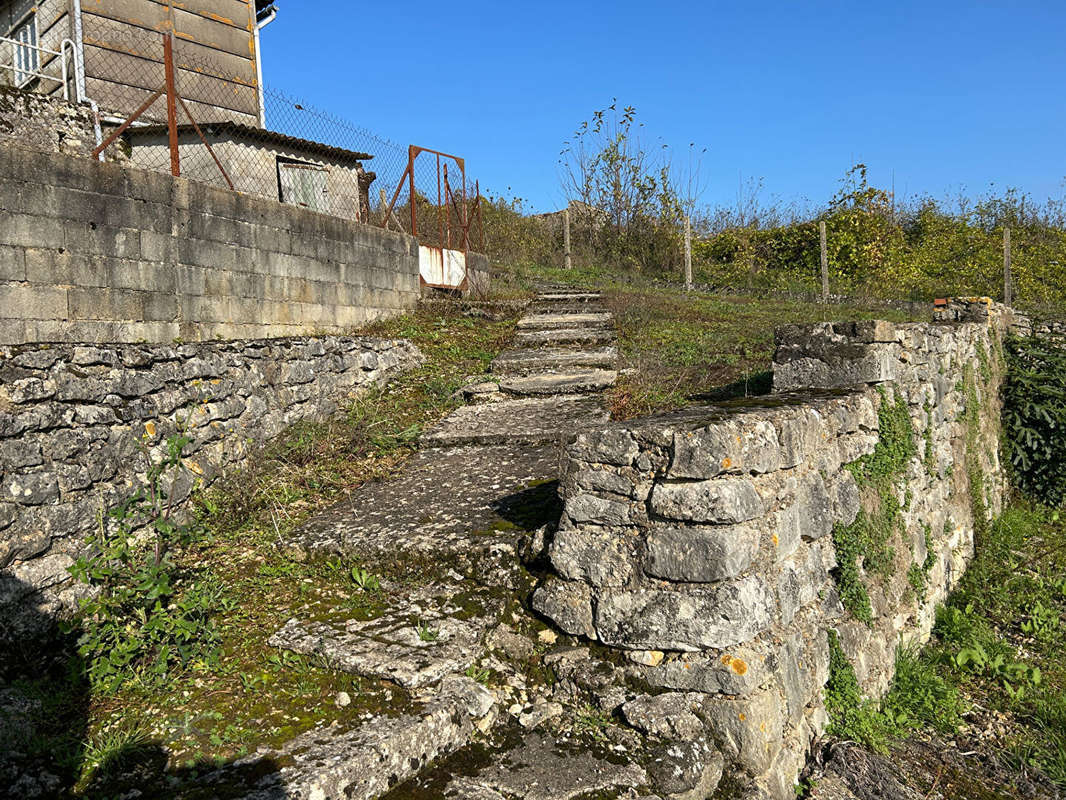 Maison à SAINT-PIERRE-D&#039;EXIDEUIL