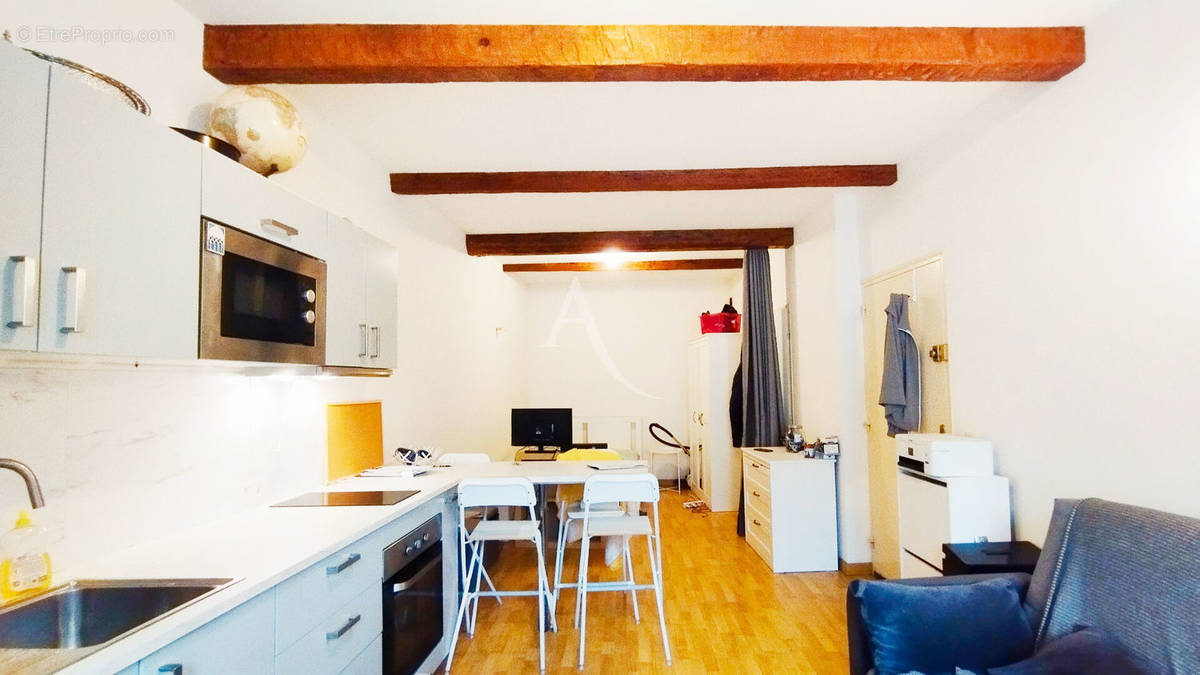 Appartement à POUSSAN