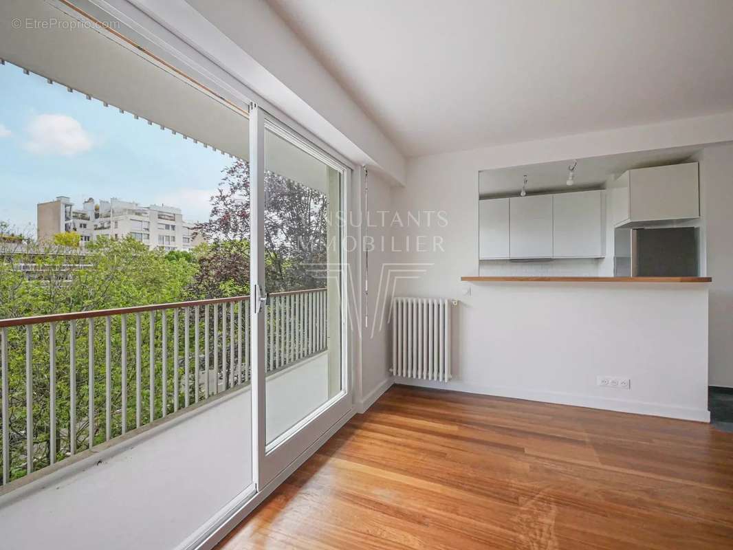 Appartement à NEUILLY-SUR-SEINE