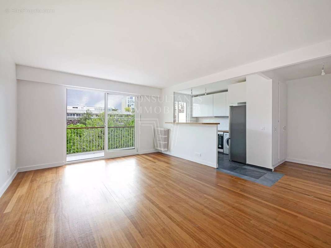 Appartement à NEUILLY-SUR-SEINE