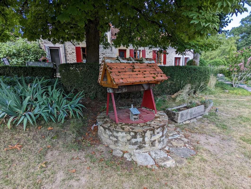 Maison à BOUSSAC