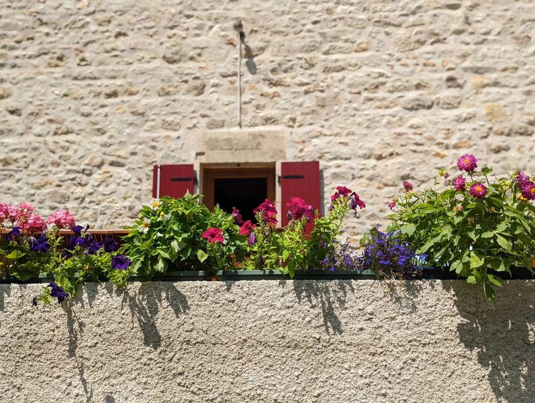 Maison à BOUSSAC