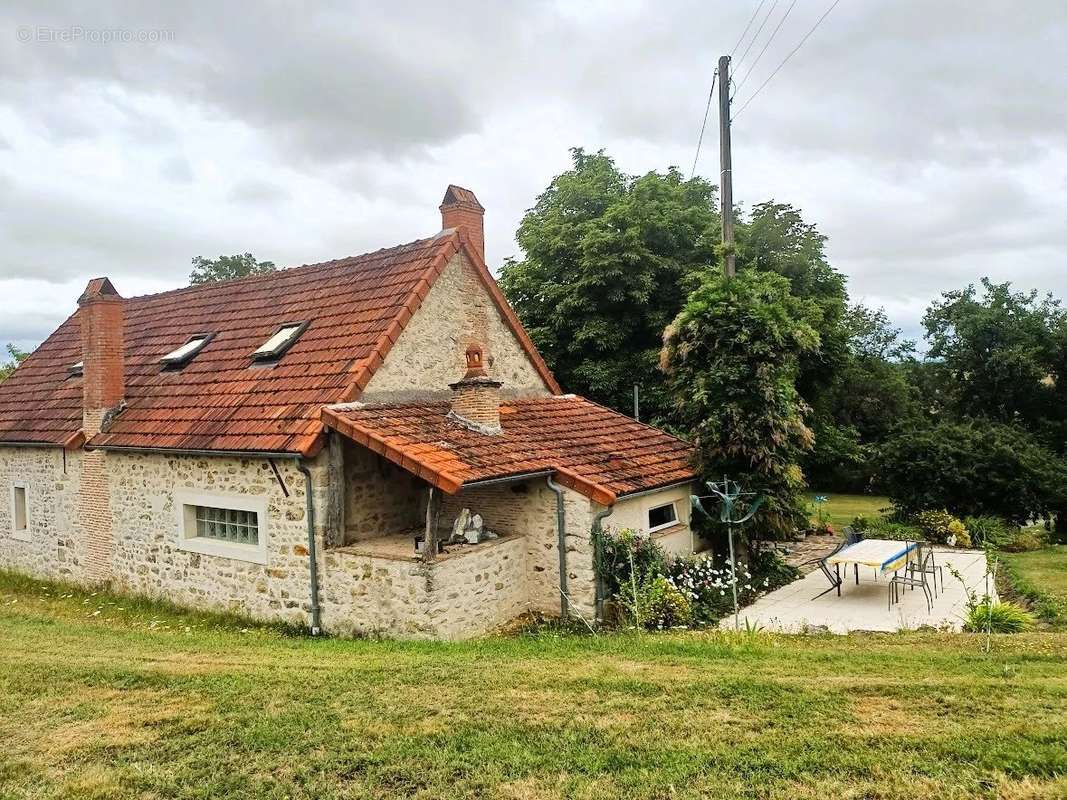 Maison à BOUSSAC