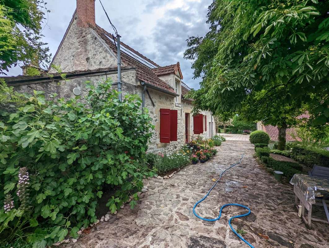 Maison à BOUSSAC