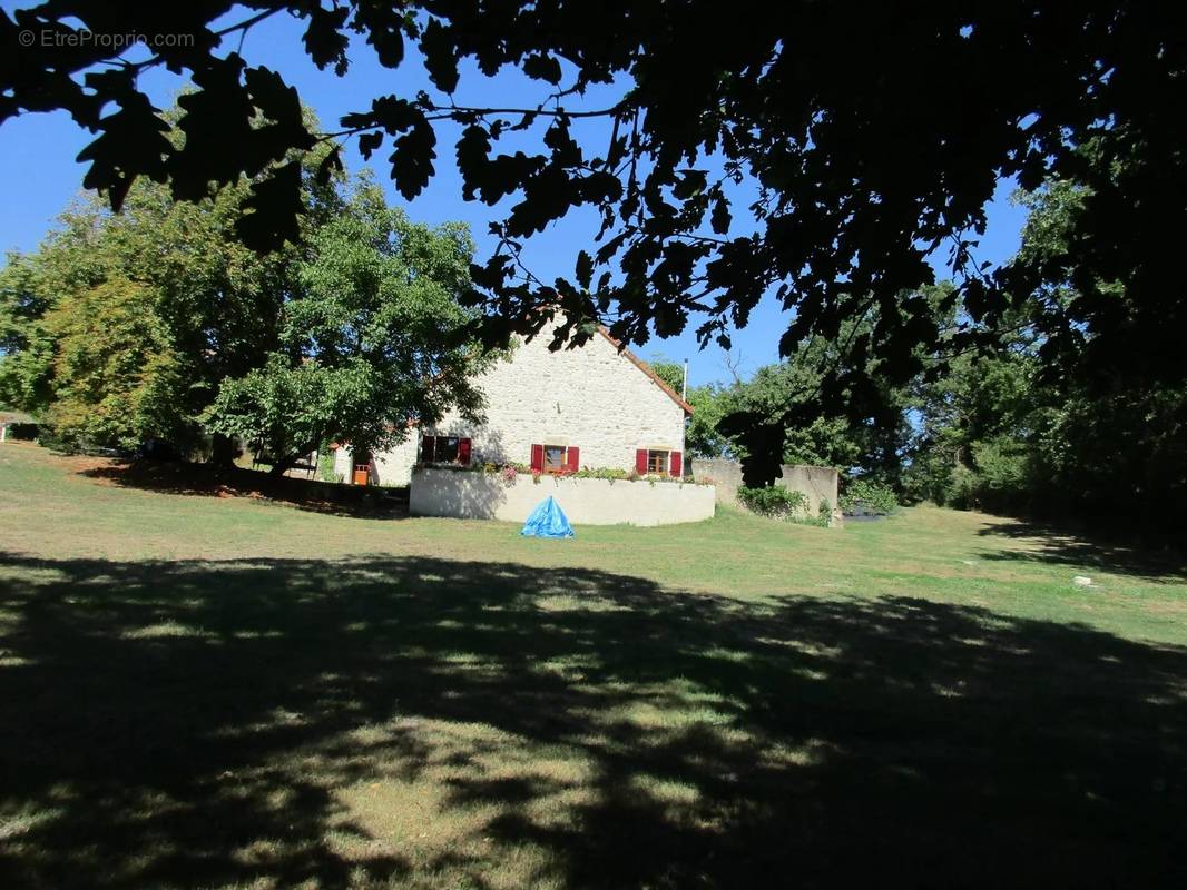 Maison à BOUSSAC