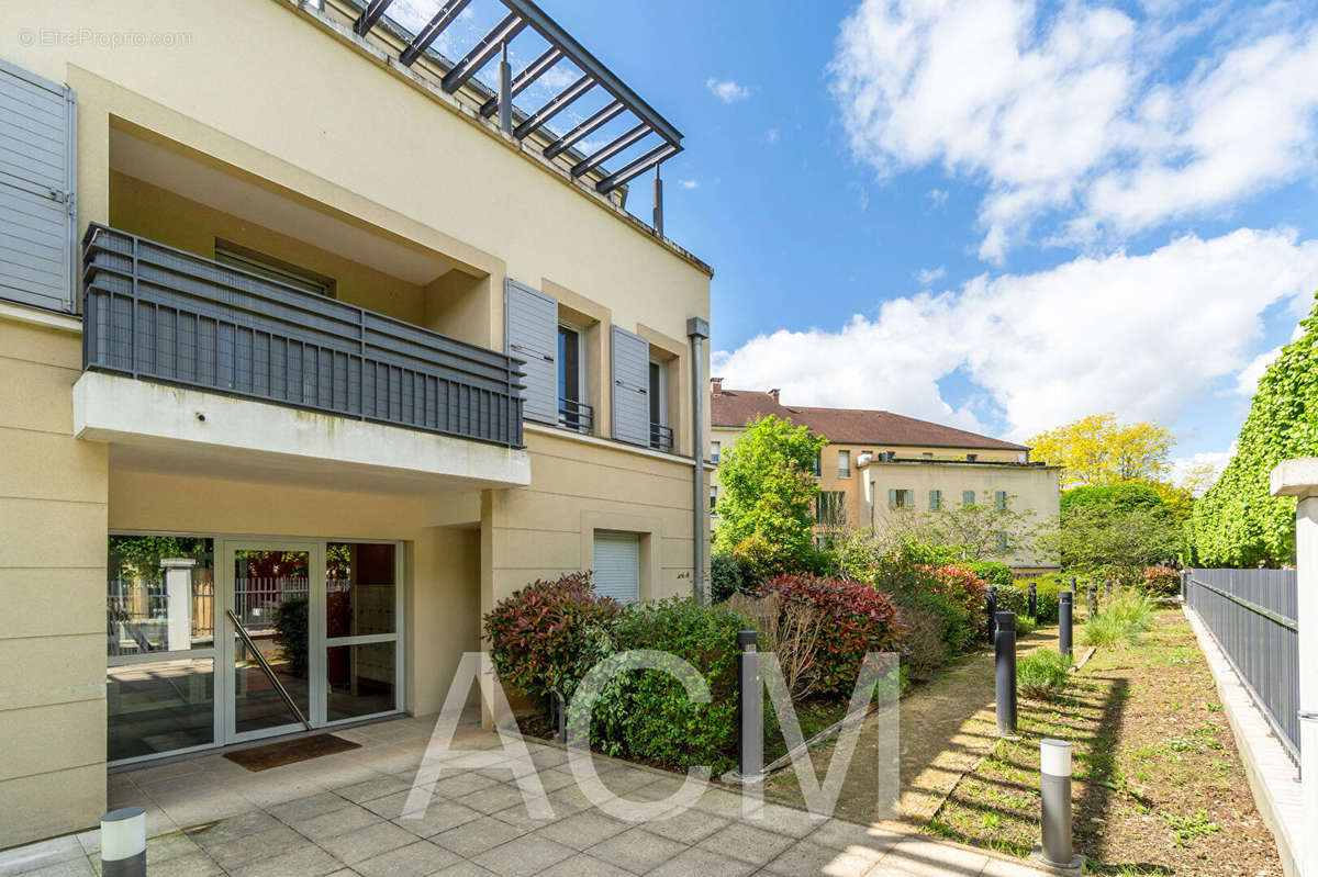 Appartement à MAISONS-LAFFITTE