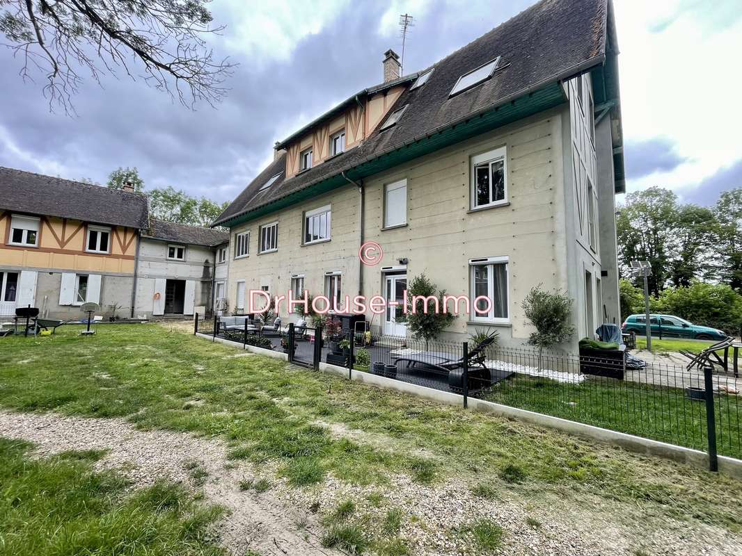 Appartement à VERT-SAINT-DENIS