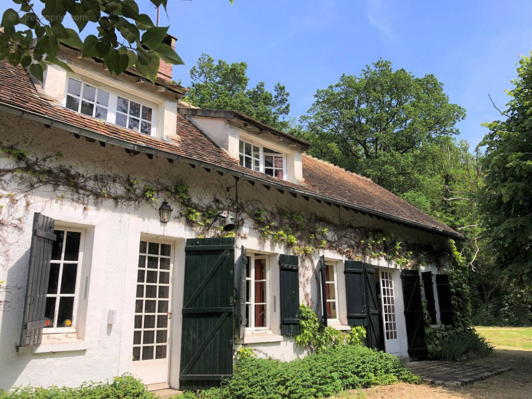 Maison à HOUDAN