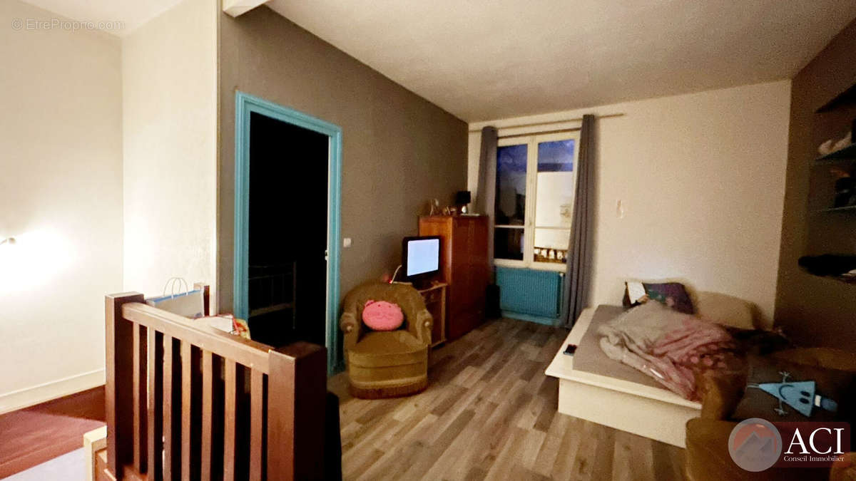 Appartement à ETREPAGNY