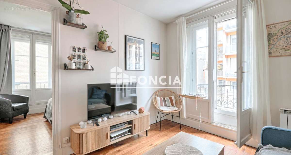 Appartement à PARIS-11E