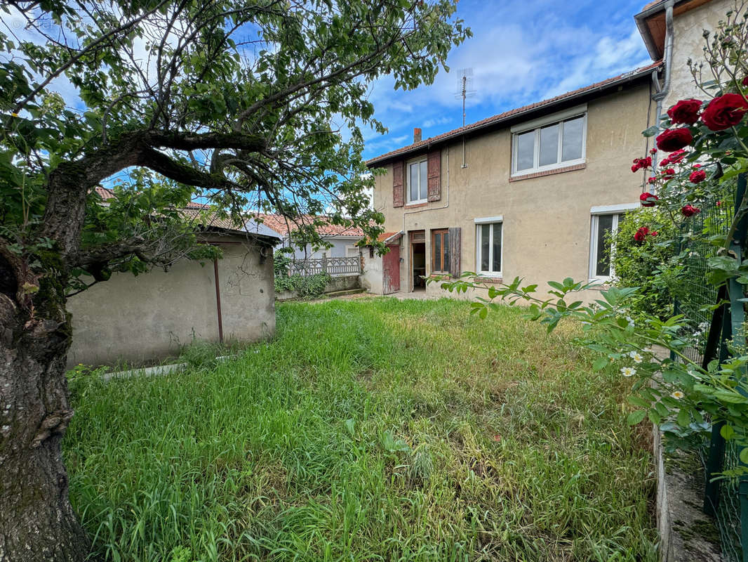 Maison à CLONAS-SUR-VAREZE