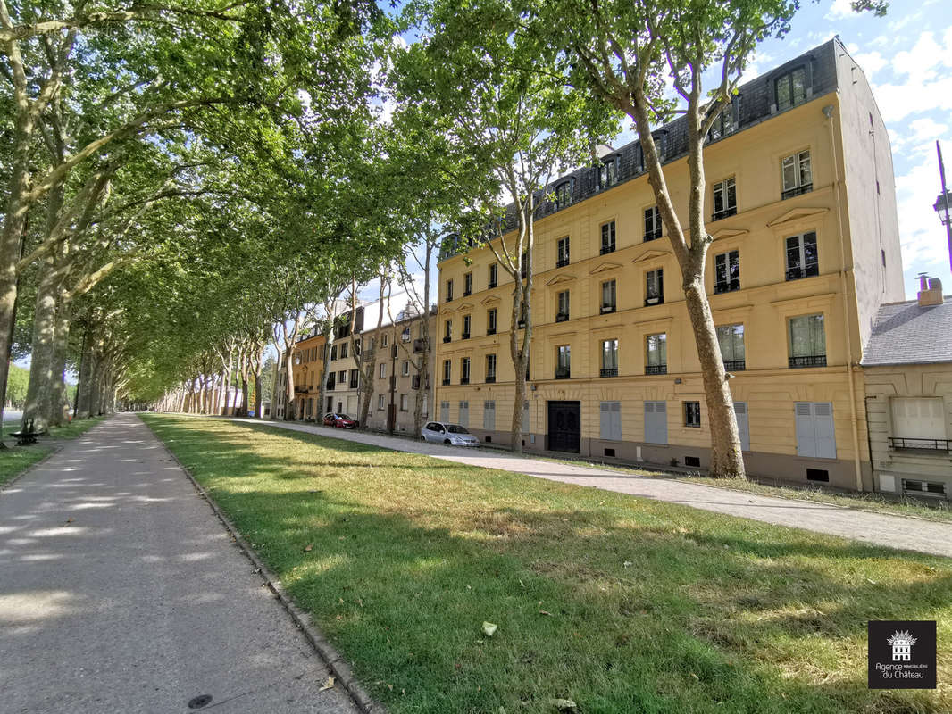 Appartement à VERSAILLES