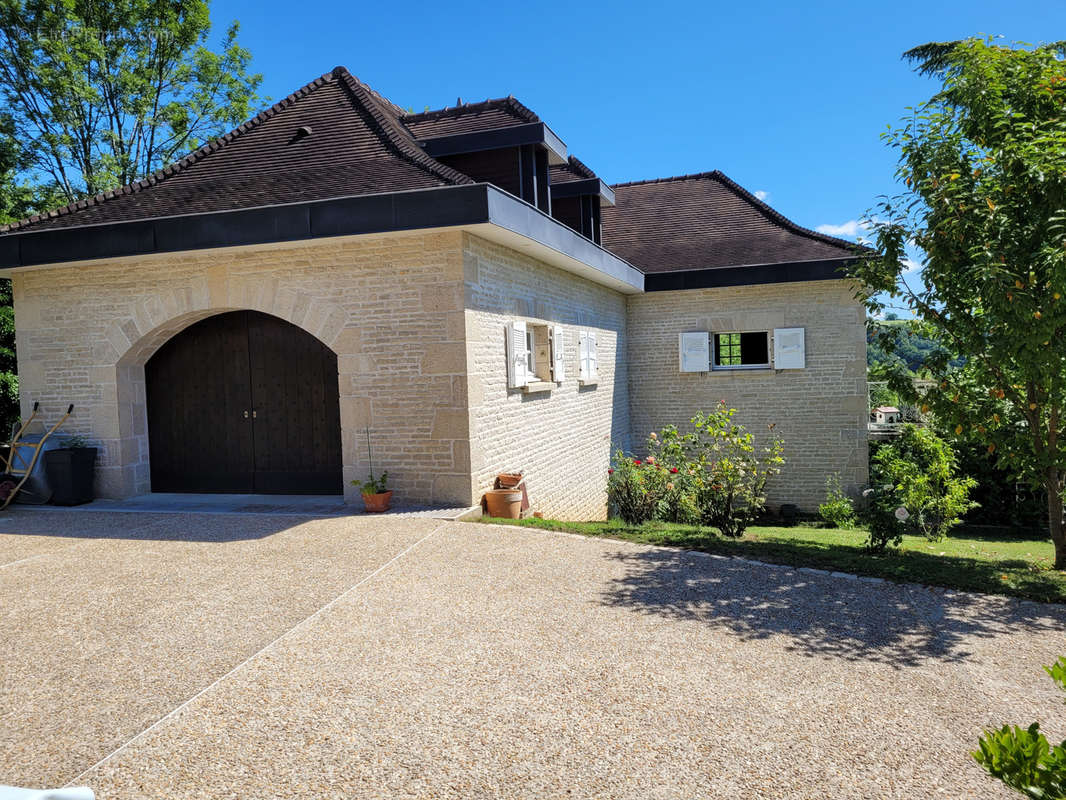 Maison à TURENNE