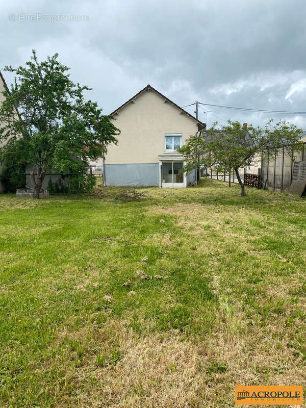 Maison à POILLY-LEZ-GIEN