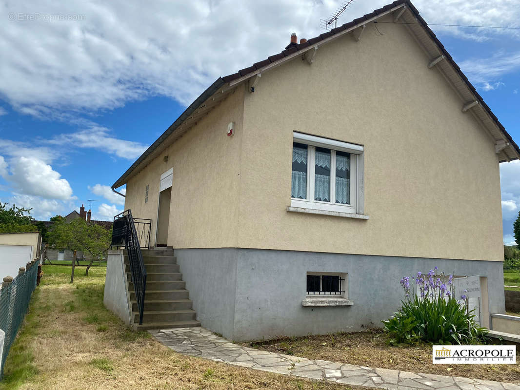 Maison à POILLY-LEZ-GIEN