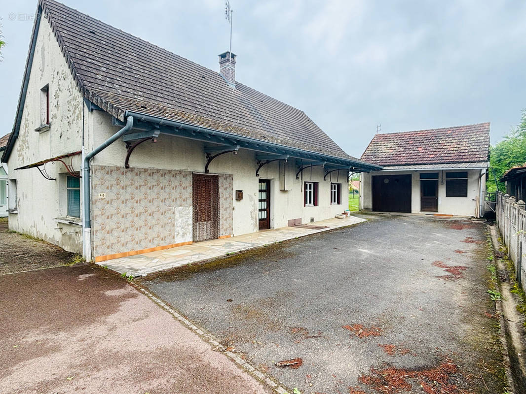 Maison à SAINT-VINCENT-EN-BRESSE