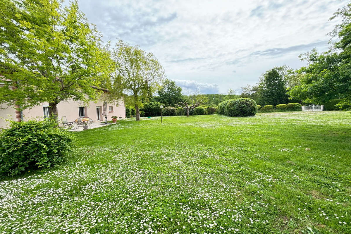 Maison à CASTELSARRASIN