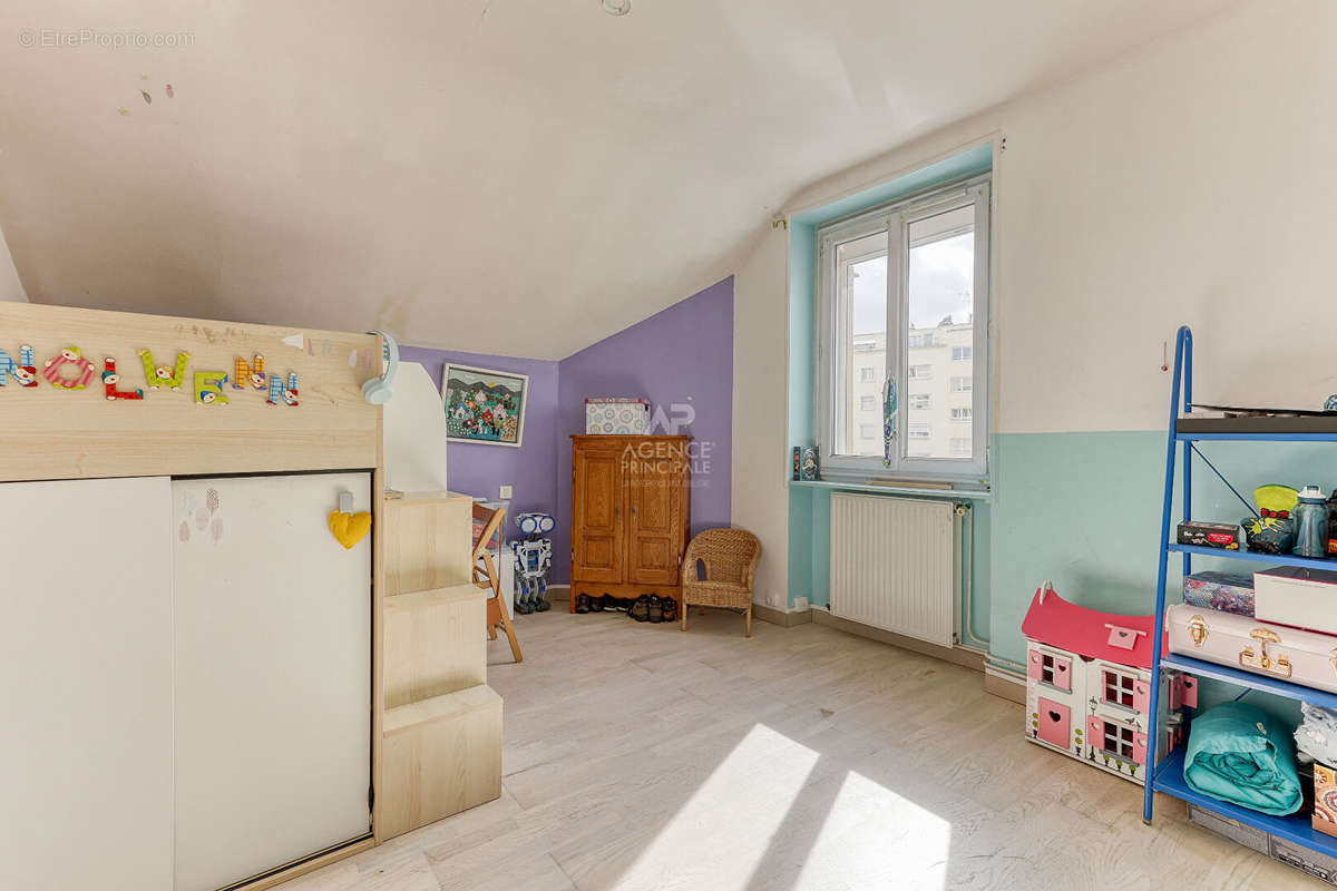 Appartement à NANTERRE