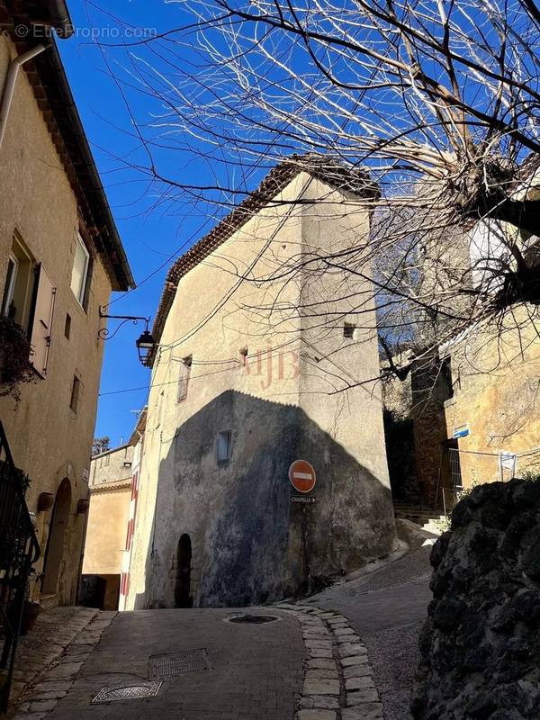 Maison à JOUQUES