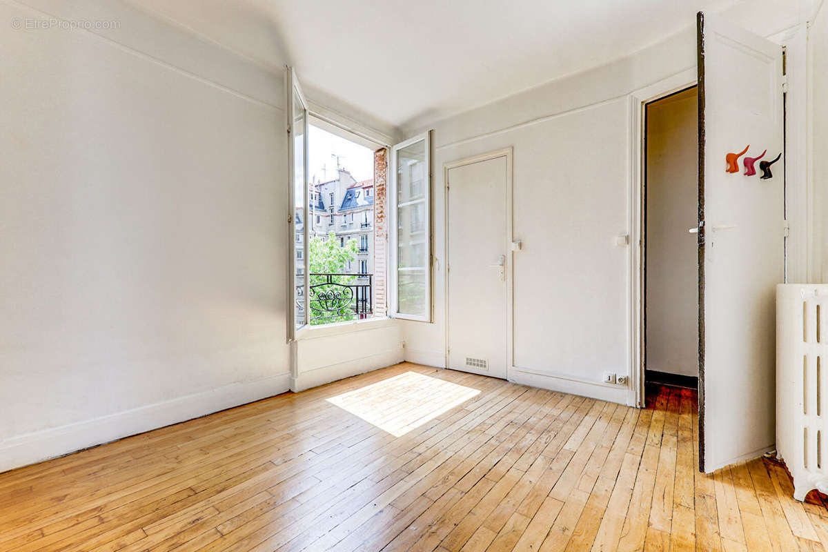 Appartement à PARIS-20E