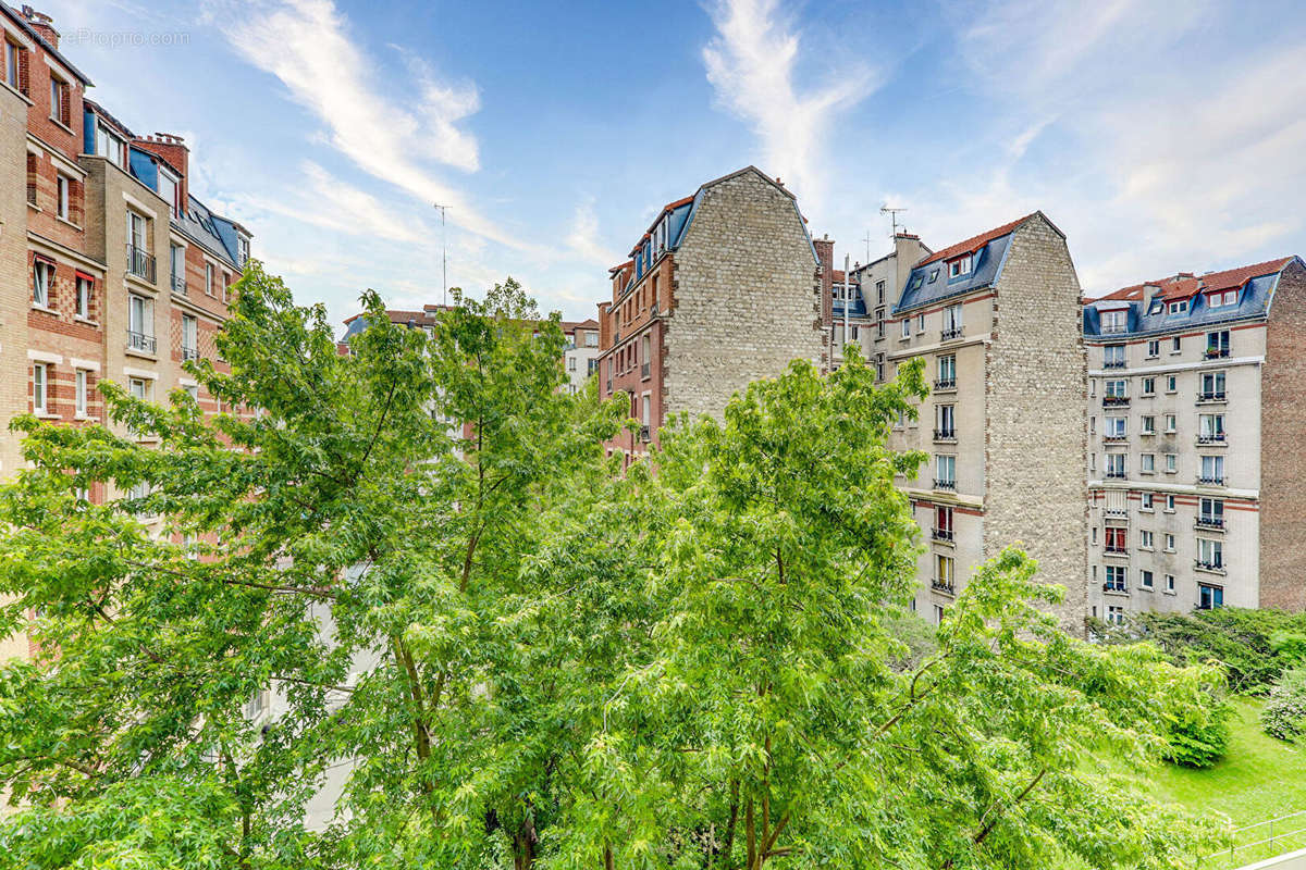 Appartement à PARIS-20E