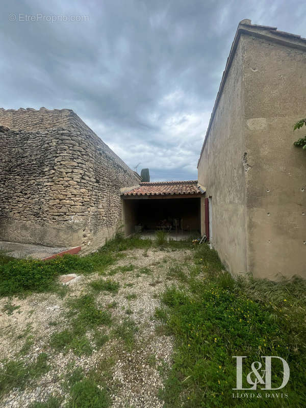 Maison à GORDES