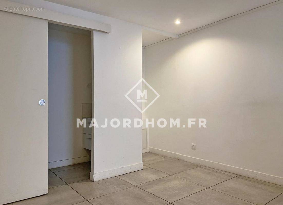 Appartement à MARSEILLE-2E