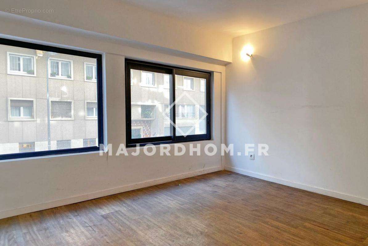 Appartement à MARSEILLE-2E