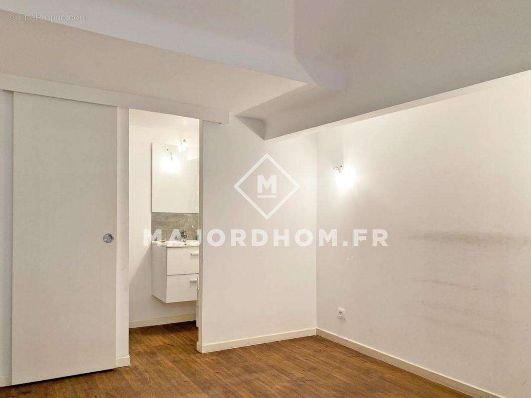 Appartement à MARSEILLE-2E