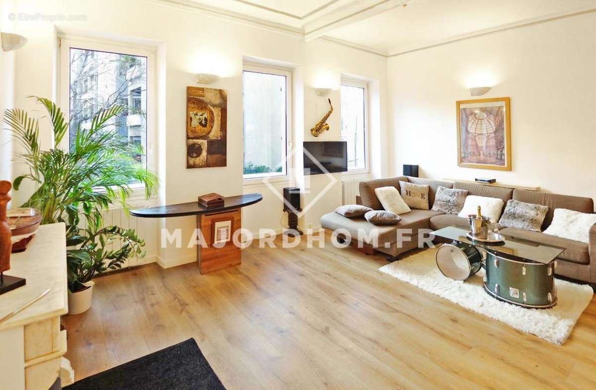 Appartement à MARSEILLE-6E