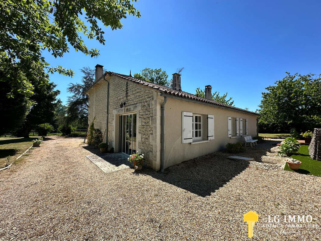 Maison à SAINT-FORT-SUR-GIRONDE