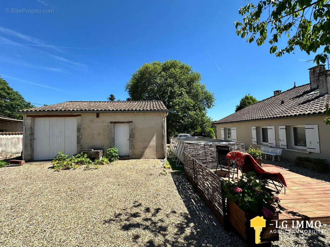 Maison à SAINT-FORT-SUR-GIRONDE