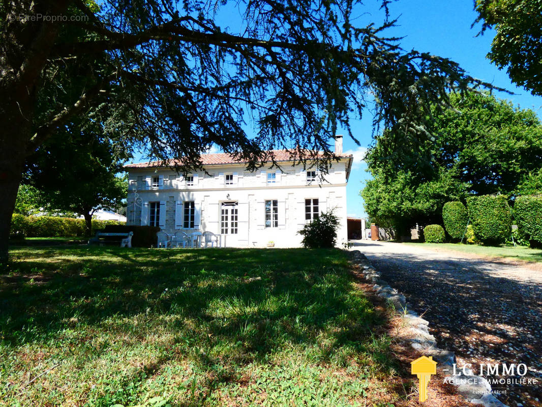 Maison à SAINT-FORT-SUR-GIRONDE