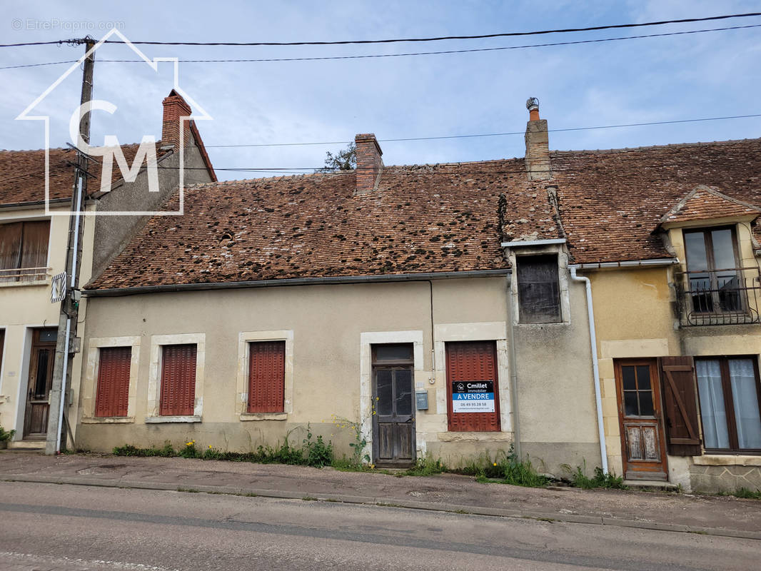 Maison à POUGNY