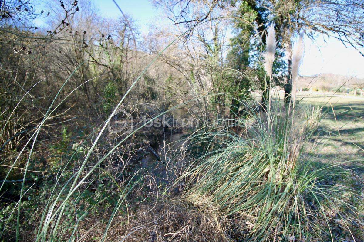 Terrain à SALERNES