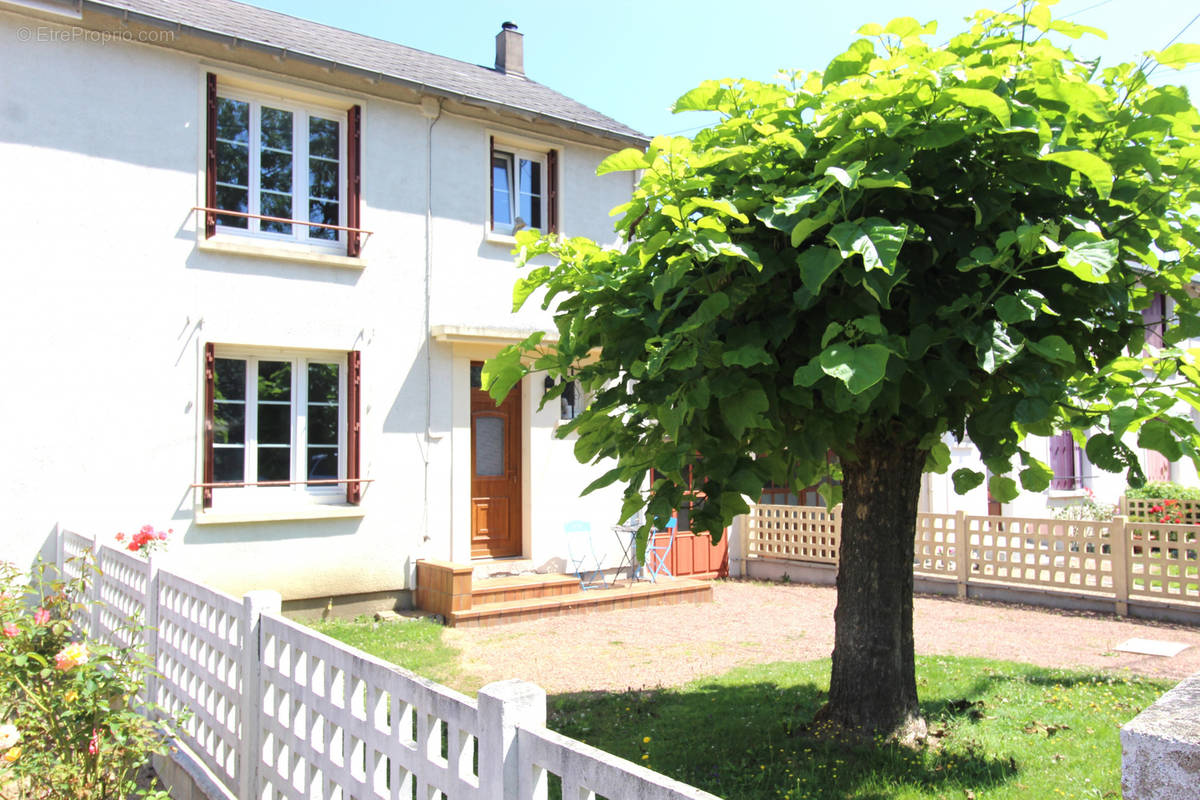 Maison à COULANGES-LES-NEVERS